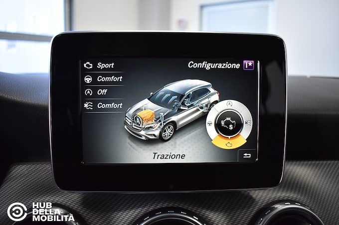 MERCEDES-BENZ GLA 200 d Automatic Business